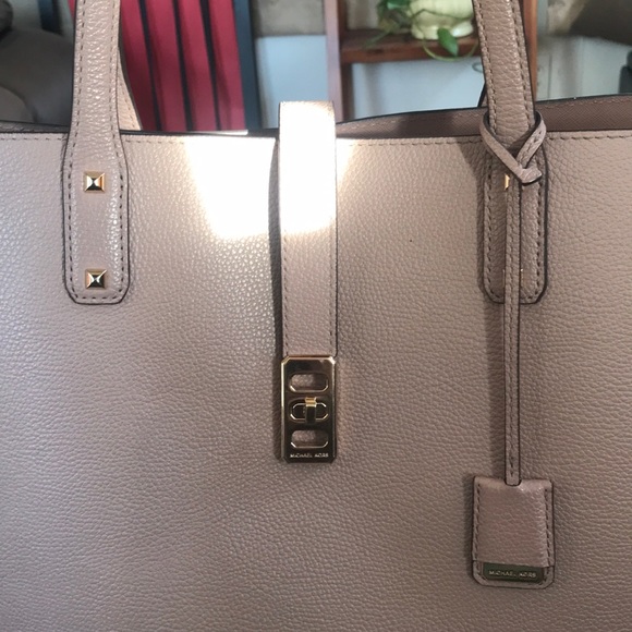 Michael kors handbag - Picture 7 of 8